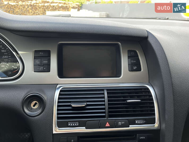 Позашляховик / Кросовер Audi Q7 2010 в Мукачевому