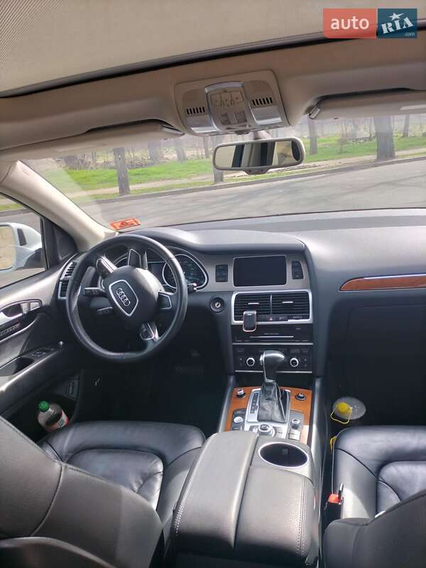 Позашляховик / Кросовер Audi Q7 2015 в Нікополі
