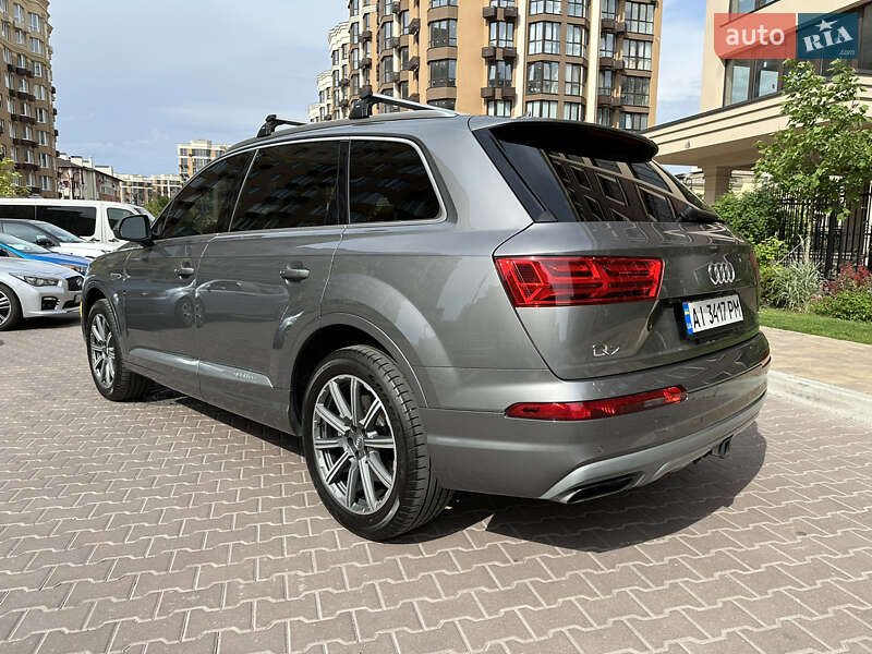 Внедорожник / Кроссовер Audi Q7 2017 в Киеве