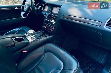 Внедорожник / Кроссовер Audi Q7 2015 в 