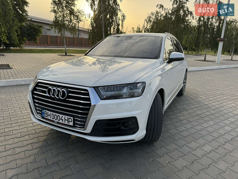 Позашляховик / Кросовер Audi Q7 2015 в Ізмаїлі