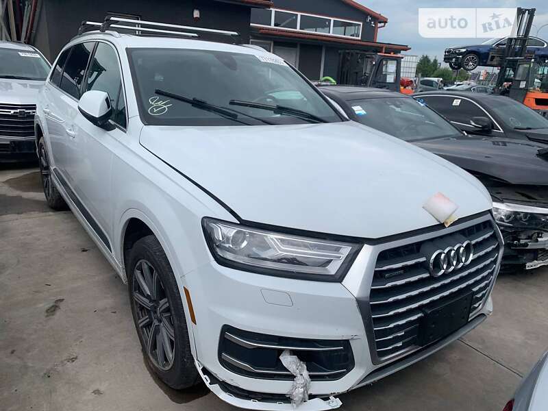 Audi Q7 