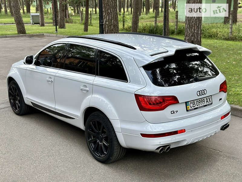 Внедорожник / Кроссовер Audi Q7 2013 в Чернигове
