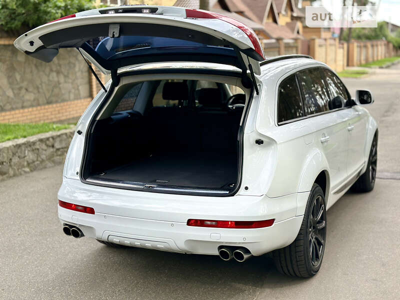 Внедорожник / Кроссовер Audi Q7 2013 в Чернигове