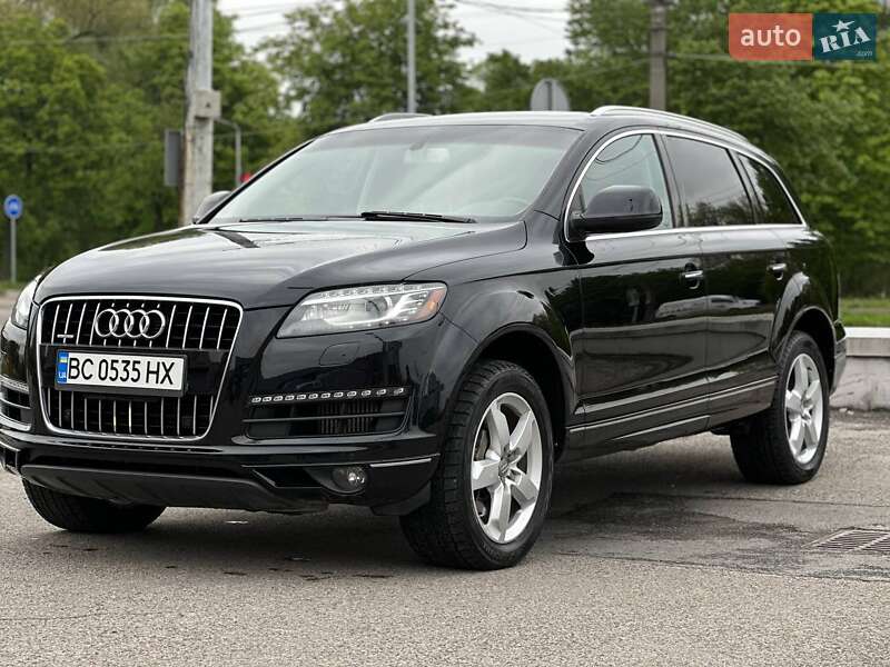 Позашляховик / Кросовер Audi Q7 2012 в 