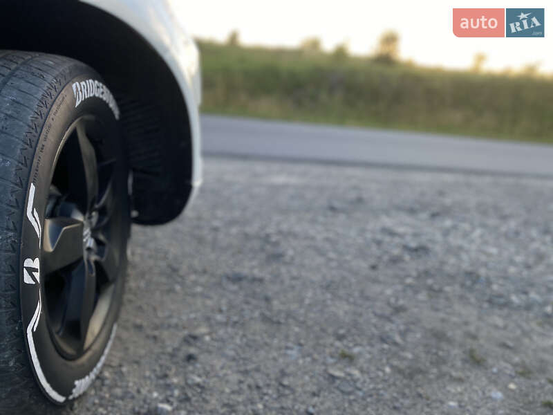 Позашляховик / Кросовер Audi Q7 2015 в 