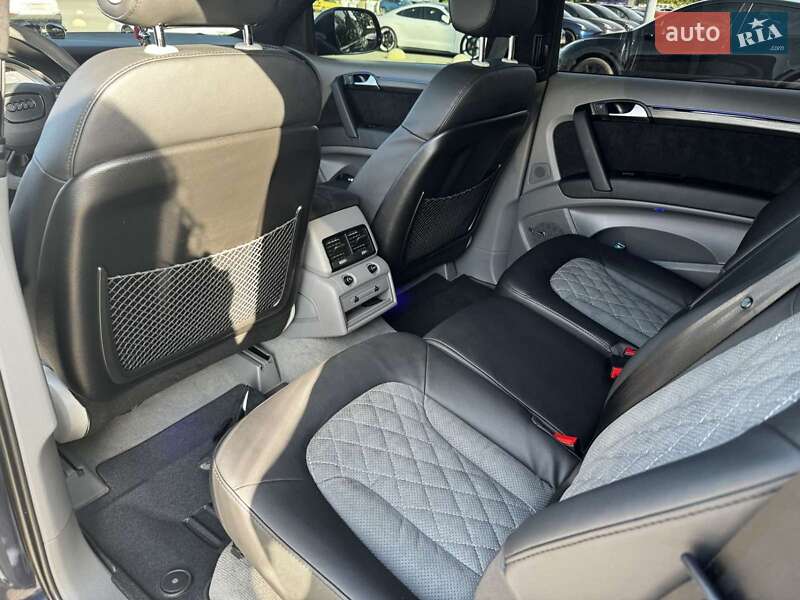 Позашляховик / Кросовер Audi Q7 2014 в Дніпрі