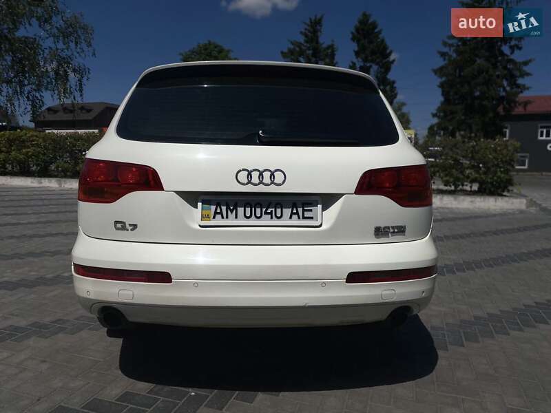 Позашляховик / Кросовер Audi Q7 2008 в Звягелі