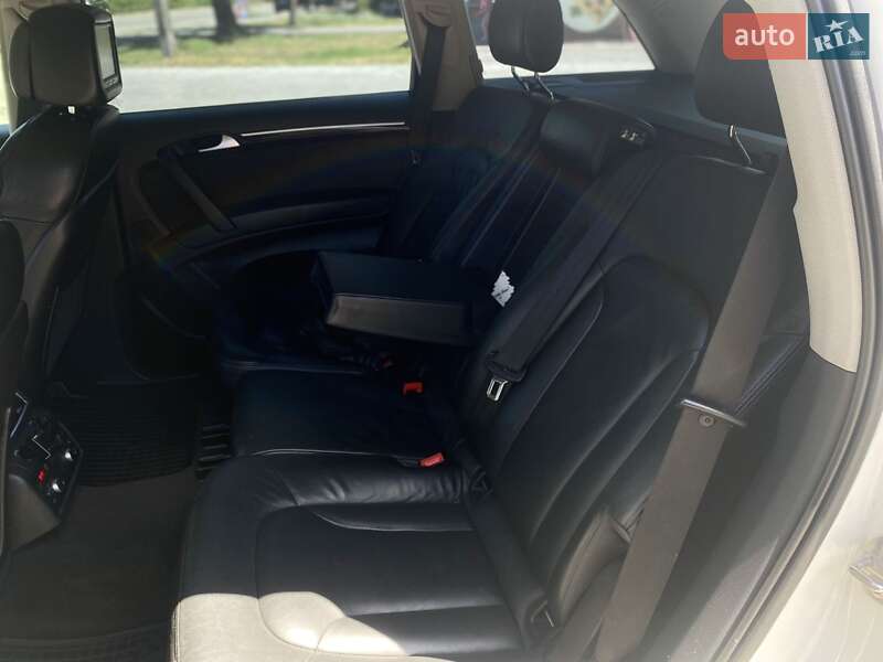Позашляховик / Кросовер Audi Q7 2008 в Звягелі