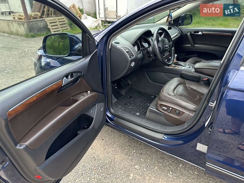 Позашляховик / Кросовер Audi Q7 2012 в Ужгороді
