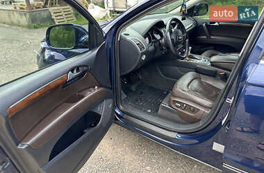 Позашляховик / Кросовер Audi Q7 2012 в 