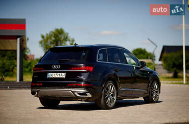 Внедорожник / Кроссовер Audi Q7 2019 в Ровно