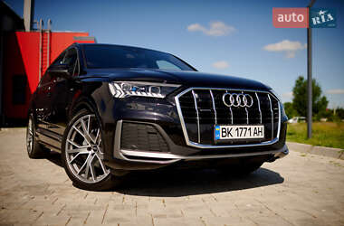 Внедорожник / Кроссовер Audi Q7 2019 в Ровно