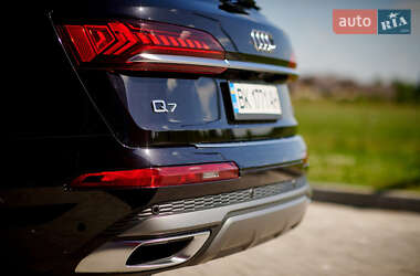 Внедорожник / Кроссовер Audi Q7 2019 в Ровно