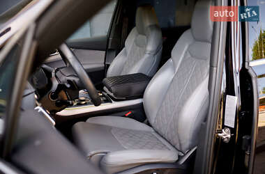 Внедорожник / Кроссовер Audi Q7 2019 в Ровно