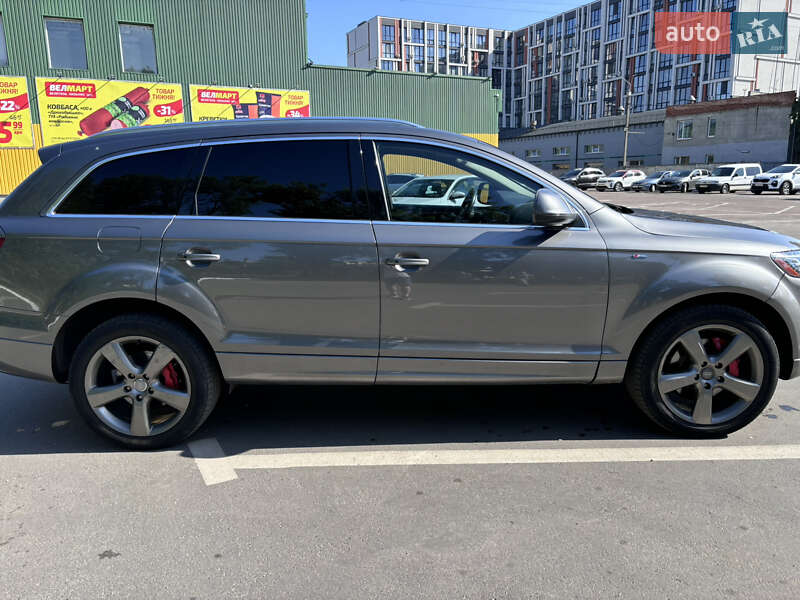 Внедорожник / Кроссовер Audi Q7 2013 в Ужгороде