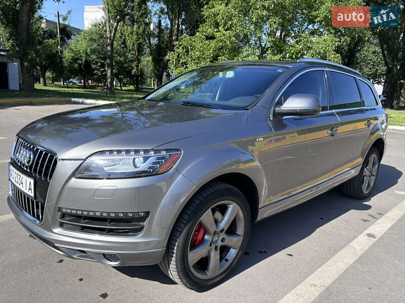 Внедорожник / Кроссовер Audi Q7 2013 в Ужгороде
