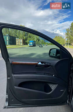 Внедорожник / Кроссовер Audi Q7 2015 в Чернигове