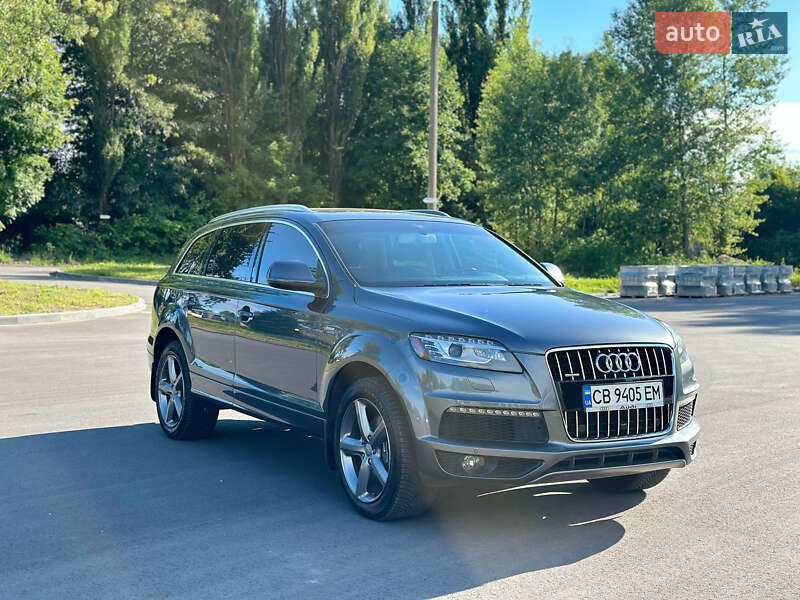 Позашляховик / Кросовер Audi Q7 2015 в Чернігові
