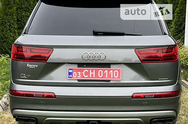 Позашляховик / Кросовер Audi Q7 2017 в Нововолинську