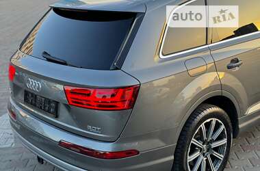 Позашляховик / Кросовер Audi Q7 2015 в Одесі