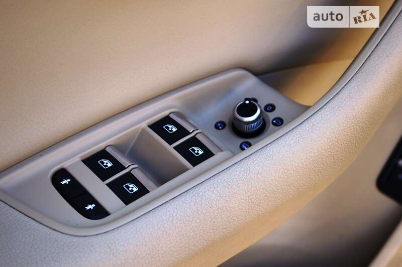 Позашляховик / Кросовер Audi Q7 2016 в Одесі