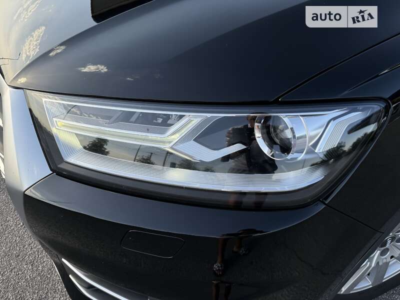 Внедорожник / Кроссовер Audi Q7 2016 в Днепре