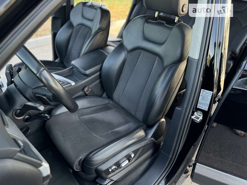 Внедорожник / Кроссовер Audi Q7 2016 в Днепре