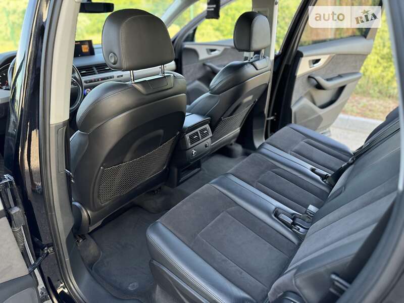 Внедорожник / Кроссовер Audi Q7 2016 в Днепре