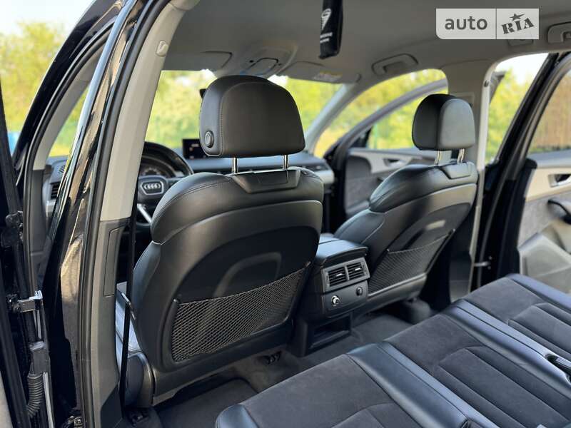 Внедорожник / Кроссовер Audi Q7 2016 в Днепре