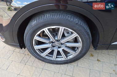 Внедорожник / Кроссовер Audi Q7 2018 в 