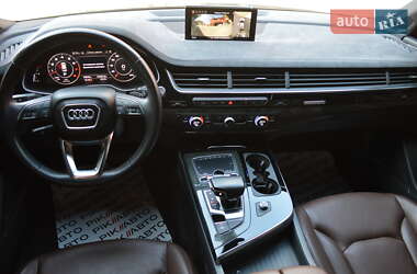 Внедорожник / Кроссовер Audi Q7 2018 в 