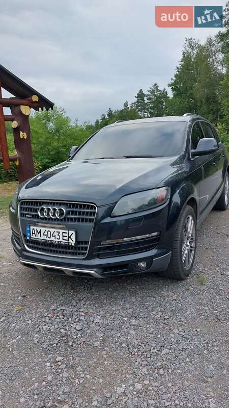 Позашляховик / Кросовер Audi Q7 2006 в Олевську