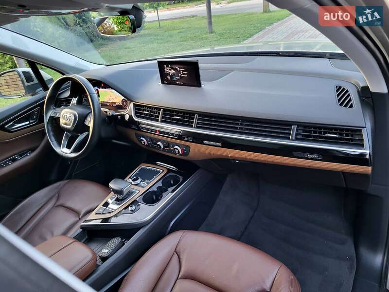 Позашляховик / Кросовер Audi Q7 2017 в Запоріжжі