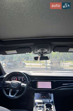 Внедорожник / Кроссовер Audi Q7 2020 в 