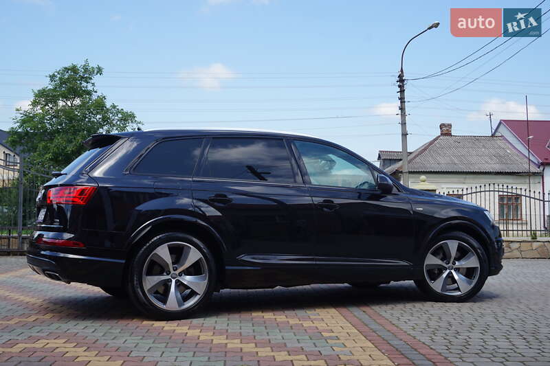 Позашляховик / Кросовер Audi Q7 2015 в Самборі