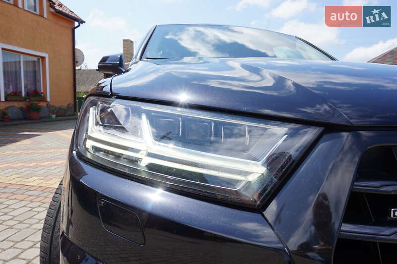 Позашляховик / Кросовер Audi Q7 2015 в Самборі