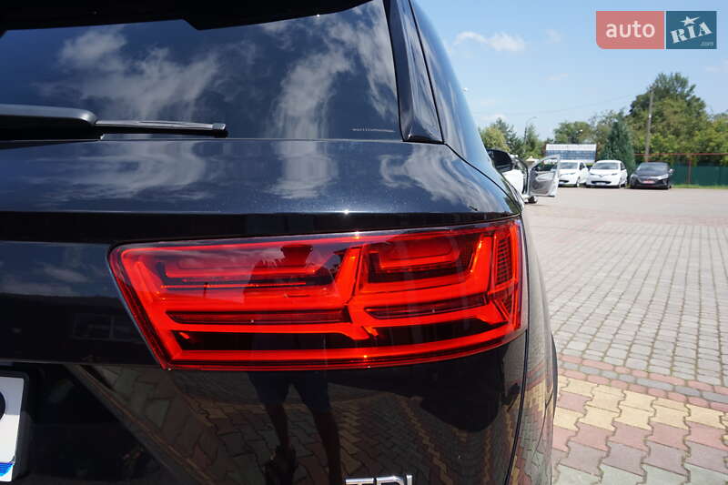 Позашляховик / Кросовер Audi Q7 2015 в Самборі