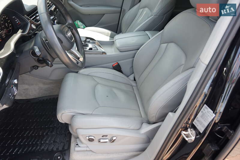 Позашляховик / Кросовер Audi Q7 2015 в Самборі