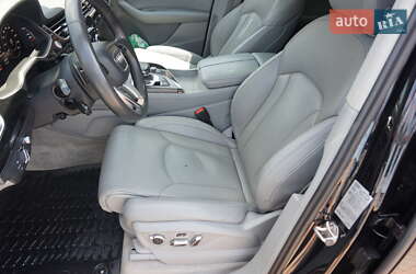 Внедорожник / Кроссовер Audi Q7 2015 в 