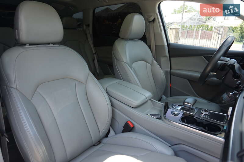 Позашляховик / Кросовер Audi Q7 2015 в Самборі