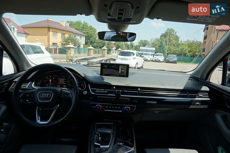 Позашляховик / Кросовер Audi Q7 2015 в Самборі