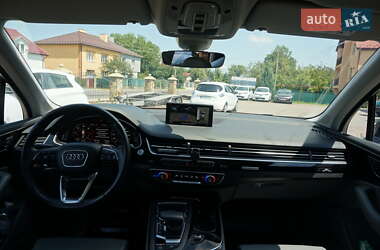 Внедорожник / Кроссовер Audi Q7 2015 в 
