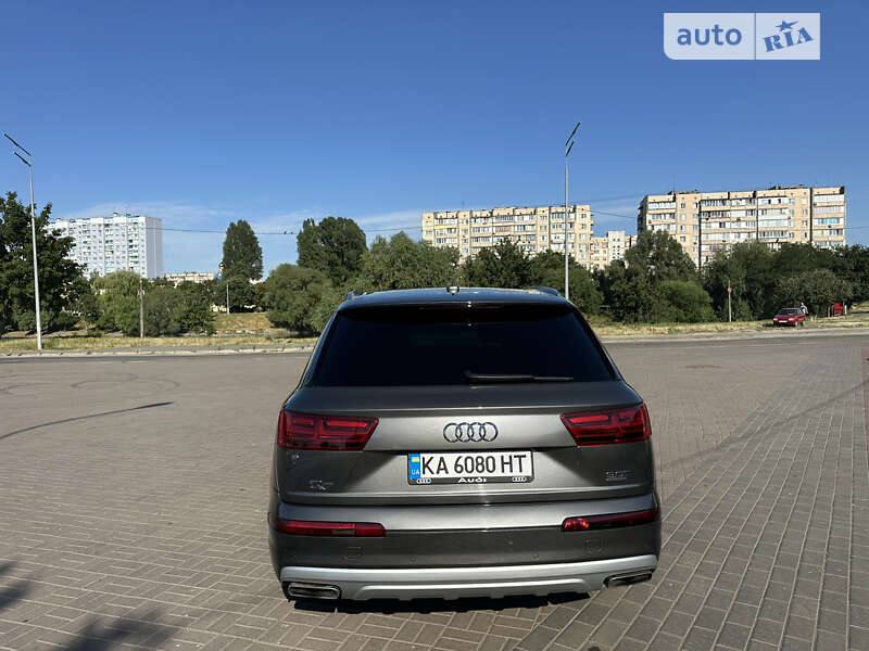 Внедорожник / Кроссовер Audi Q7 2018 в Киеве