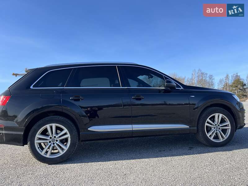 Позашляховик / Кросовер Audi Q7 2016 в Києві фото 3 Позашляховик / Кросовер Audi Q7 2016 в Києві