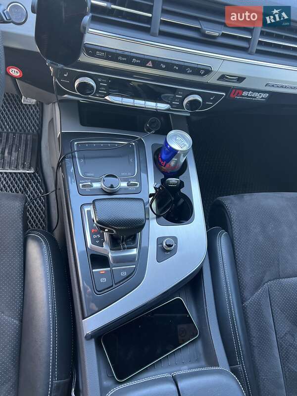 Позашляховик / Кросовер Audi Q7 2016 в Києві фото 25 Позашляховик / Кросовер Audi Q7 2016 в Києві