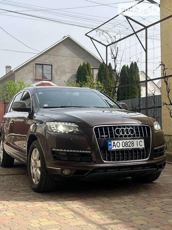 Внедорожник / Кроссовер Audi Q7 2012 в Ужгороде