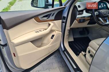 Внедорожник / Кроссовер Audi Q7 2017 в 