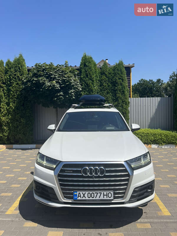 Внедорожник / Кроссовер Audi Q7 2016 в Буче