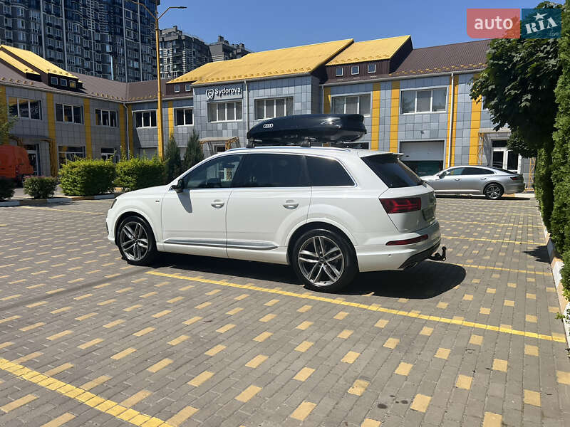 Внедорожник / Кроссовер Audi Q7 2016 в Буче